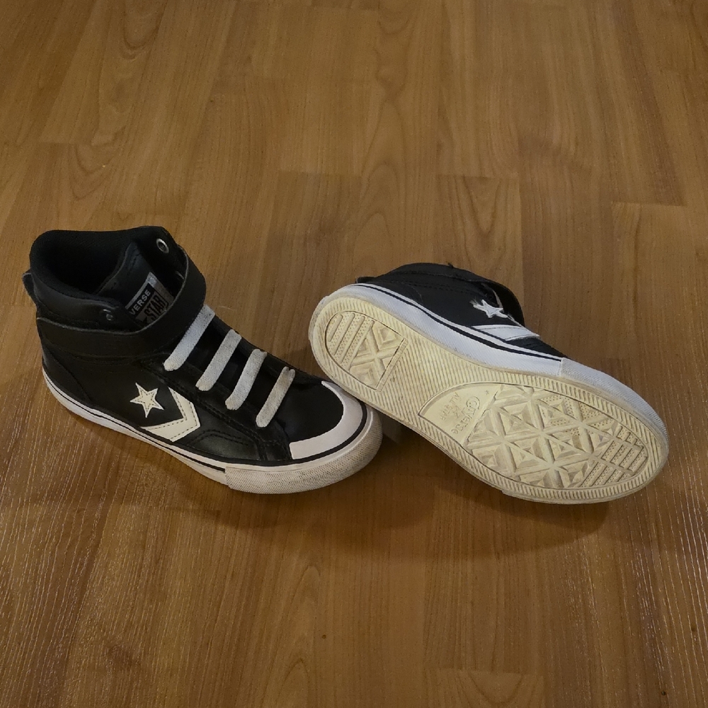 Converse Kids Black and White Star Sneakers - Picture 1 of 8